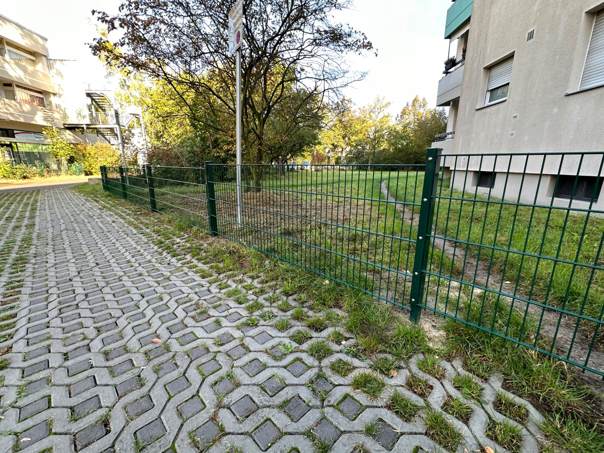 Zaunmontage Außenbereich